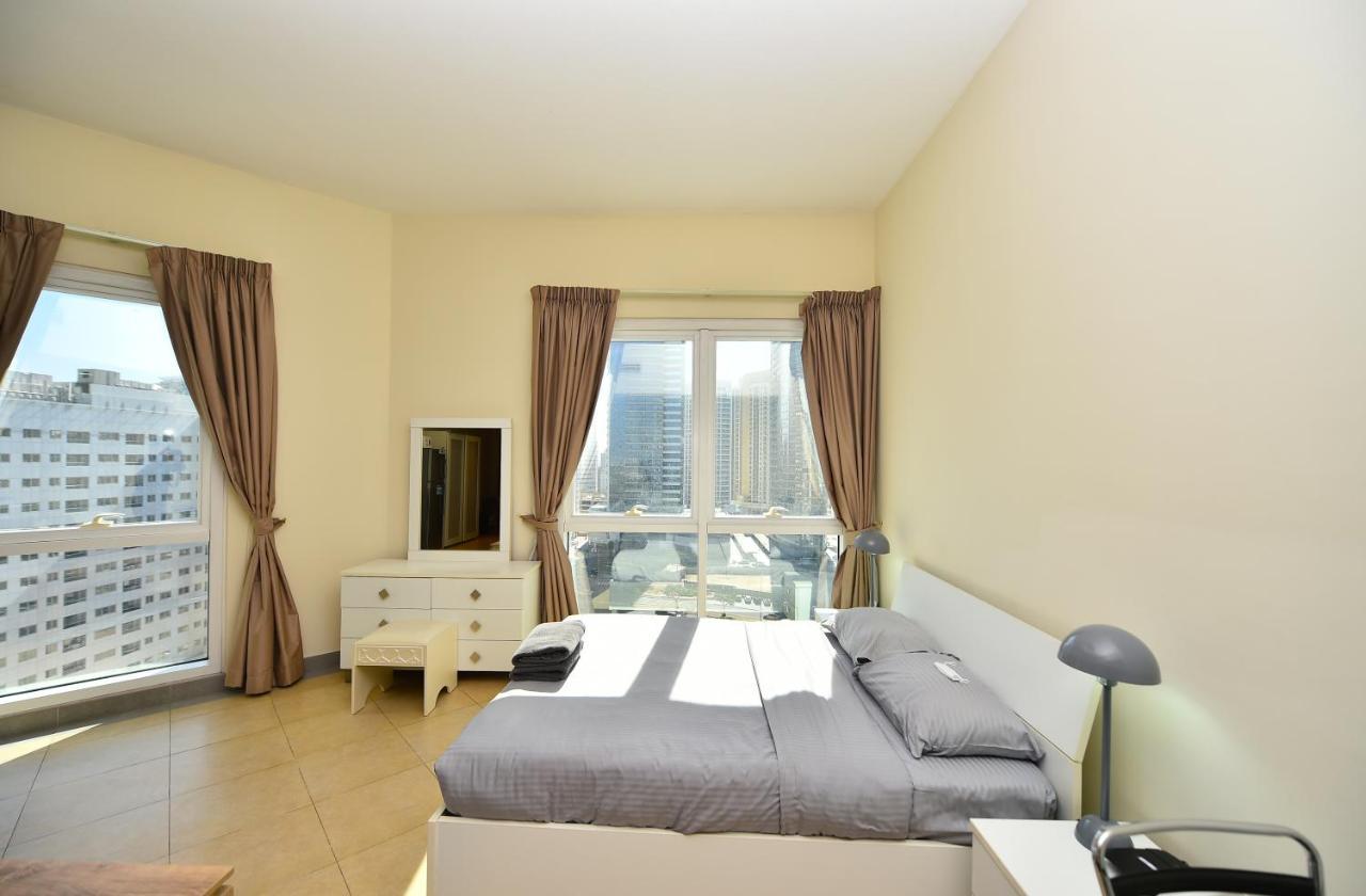 Relaxing Furnished Studio Near Dic Metro, Barsha Heights - Alia Apartment ดูไบ ภายนอก รูปภาพ