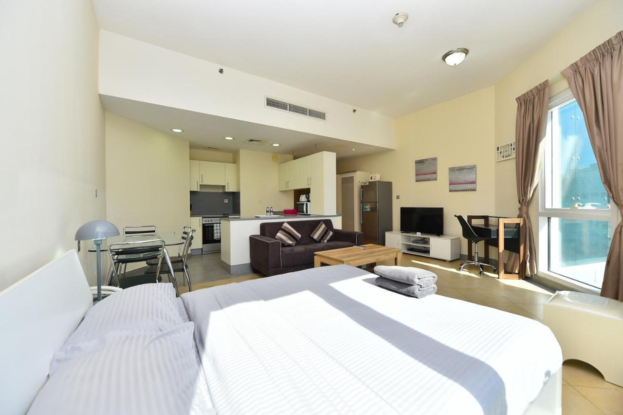 Relaxing Furnished Studio Near Dic Metro, Barsha Heights - Alia Apartment ดูไบ ภายนอก รูปภาพ